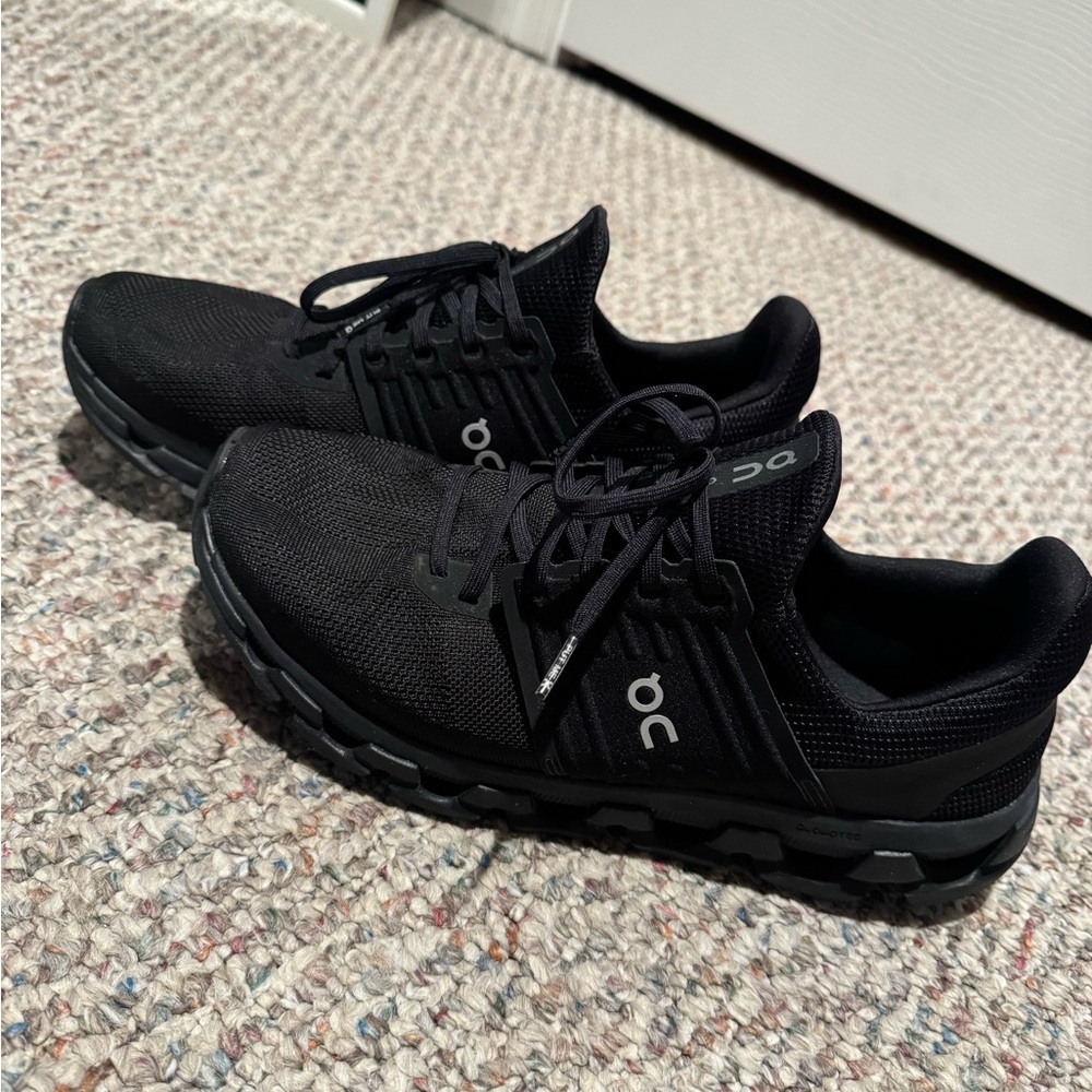 On Clouds men’s black sneakers - NEW! - Picture 4 of 5